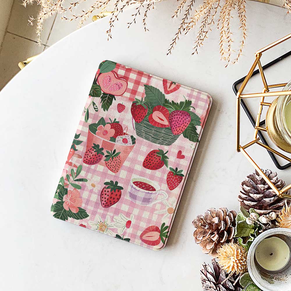 Floral Berry🌸🍓 - Kindle Case