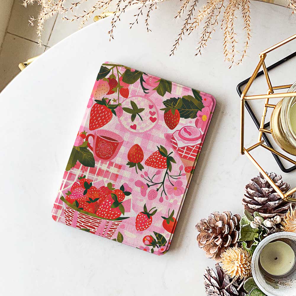 Berries🍓 - Kindle Case