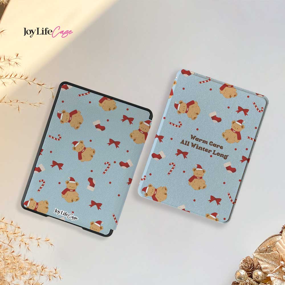 Winter Bear Hug Kindle Case